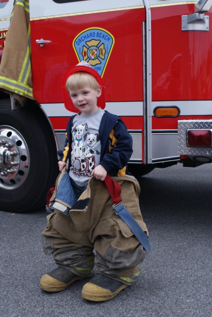 future Firefighter at 31 cent scoop day - April 2009