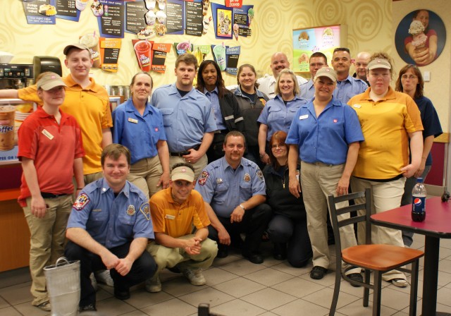 The OBVFD crew with the Dunkin Donut/Baskin Robbins crew at 31 cent scoop day - April 2009