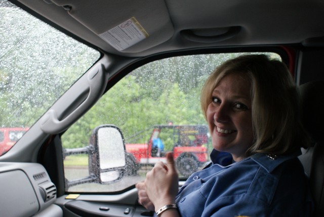 Tammy gives the thumbs up for the Odenton parade.  2009